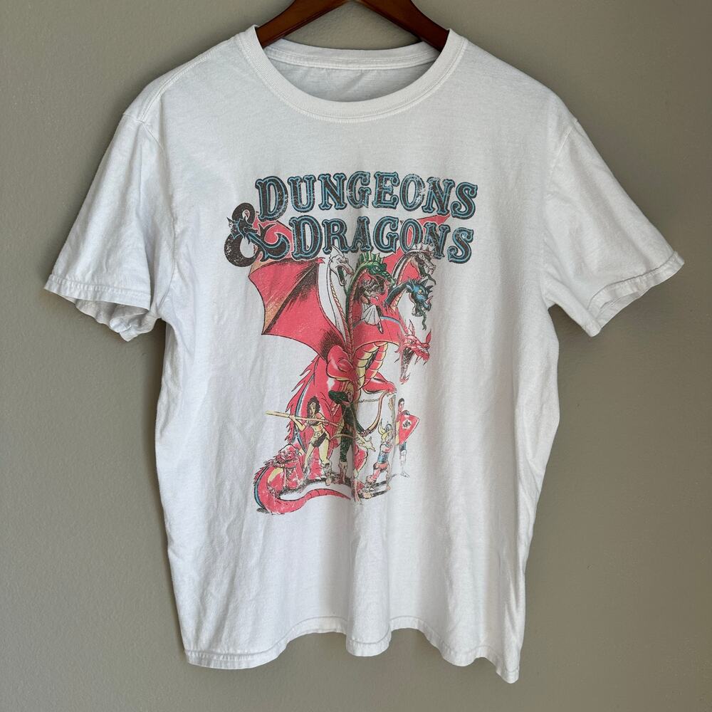 Dungeons & Dragons Graphic Tee Men's Small/Medium Fantasy Cartoon Retro